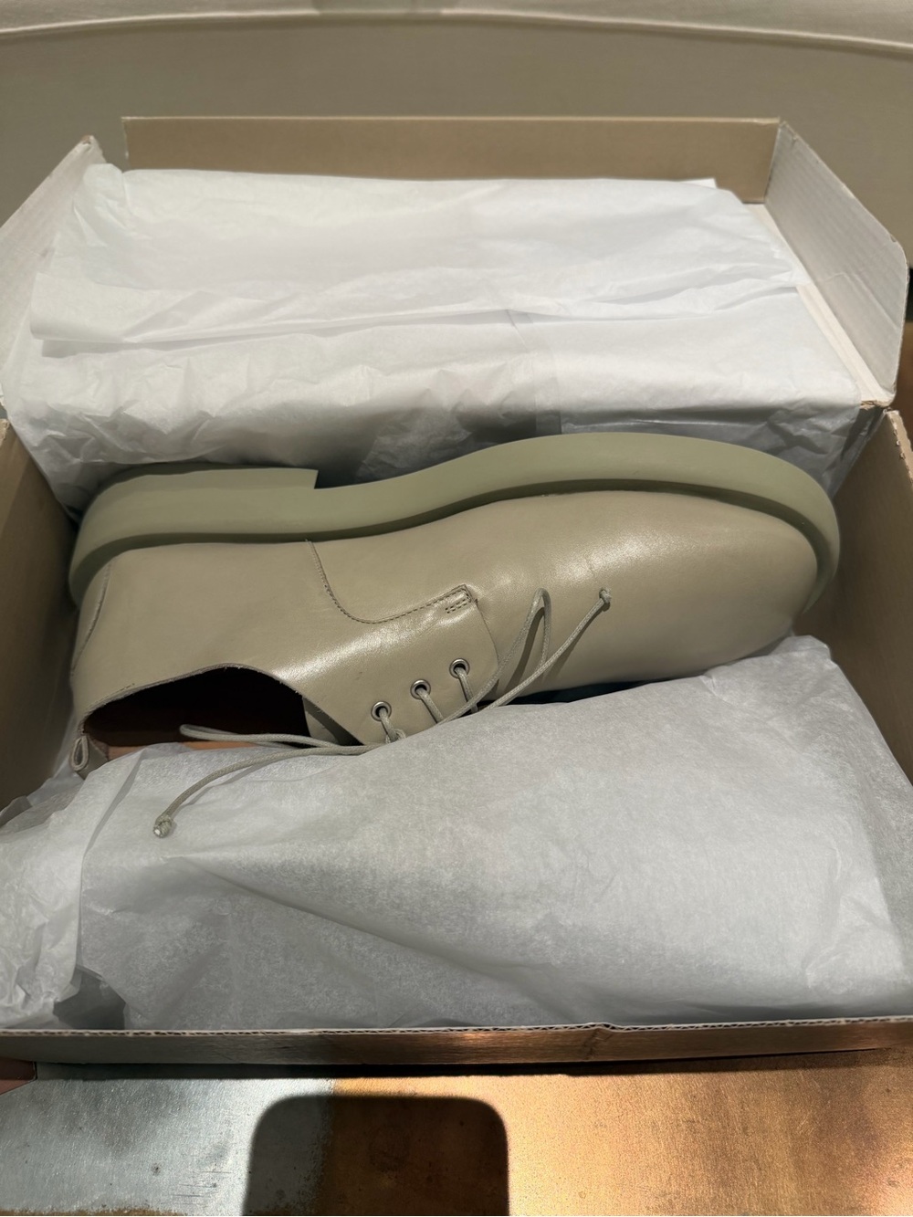Men's Derby Shoe in Light Beige Leather